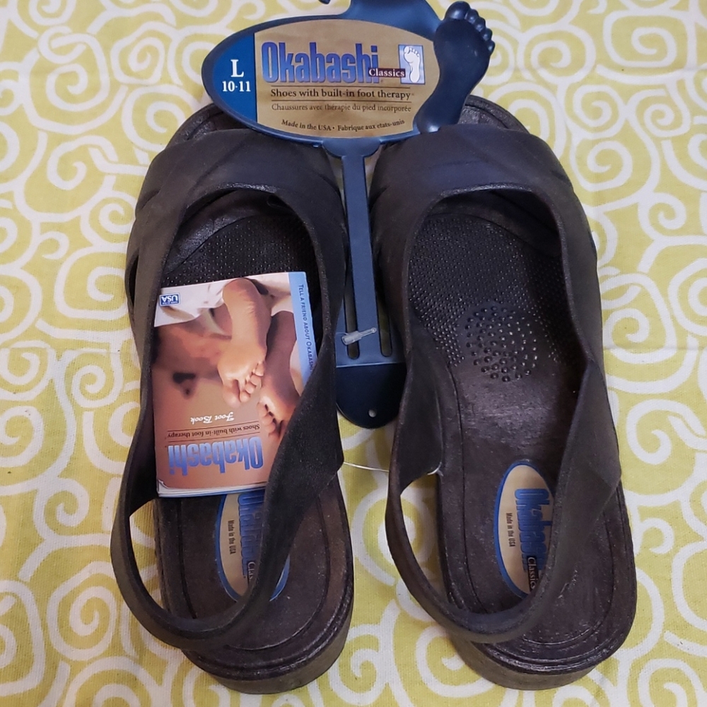 NWT Okabashi sandals size 10-11